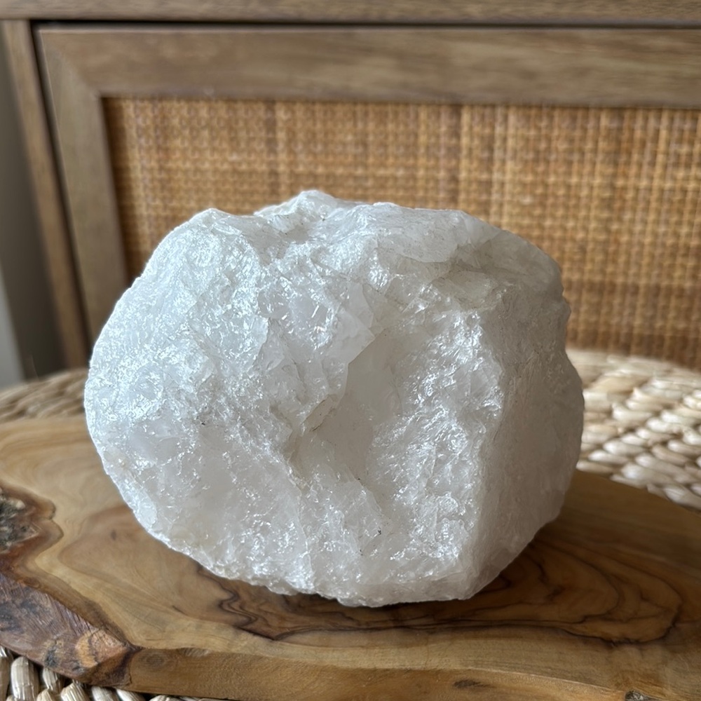 Gifts for Mom 🌸✨ 🌕 Raw White Quartz Crystal from Brazil – Clarity & Calm